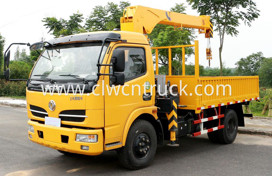 lorry mounted crane